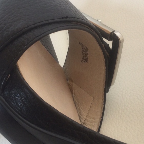 EUC Michael Kors 8M Black Leather Upper Shoes Heels - Picture 12 of 16